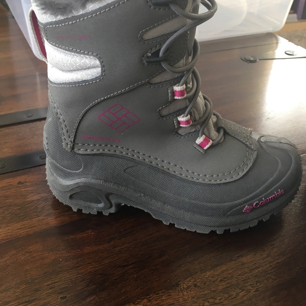 Columbia girls gray and pink snow boots
